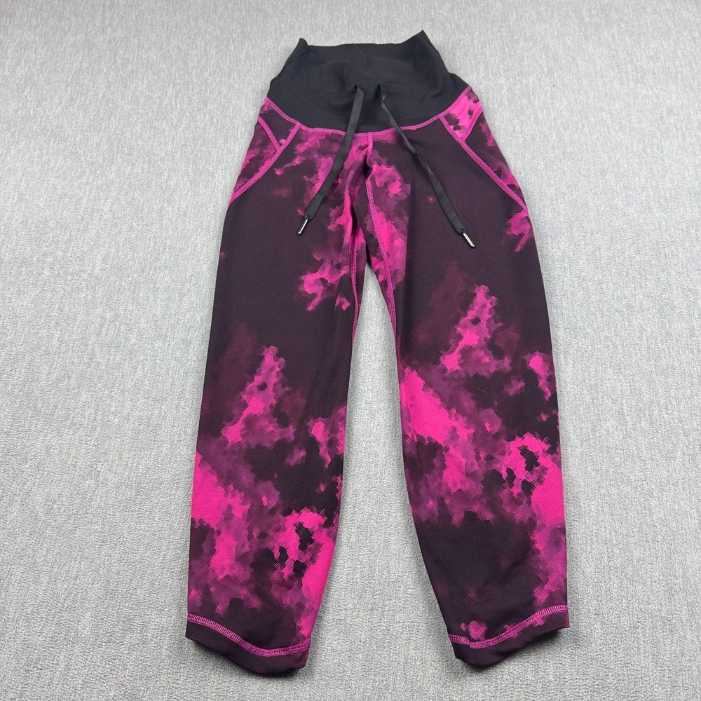 Lululemon Womens Leggings 2 Pink Black Blooming‎ Pixie Shake It Out Crop Yoga